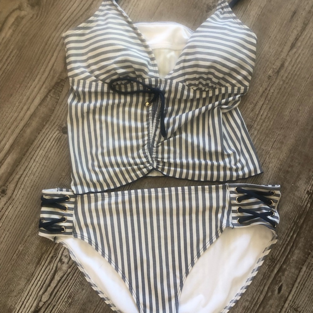 Time and Tru RachkZellers Women’s Nautical Stripped Tankini 2 Piece Swimsuit Blu